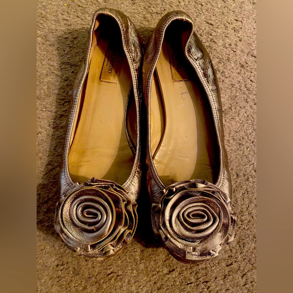 Valentino-Gold metallic ballet slippers - super cute and stylish
